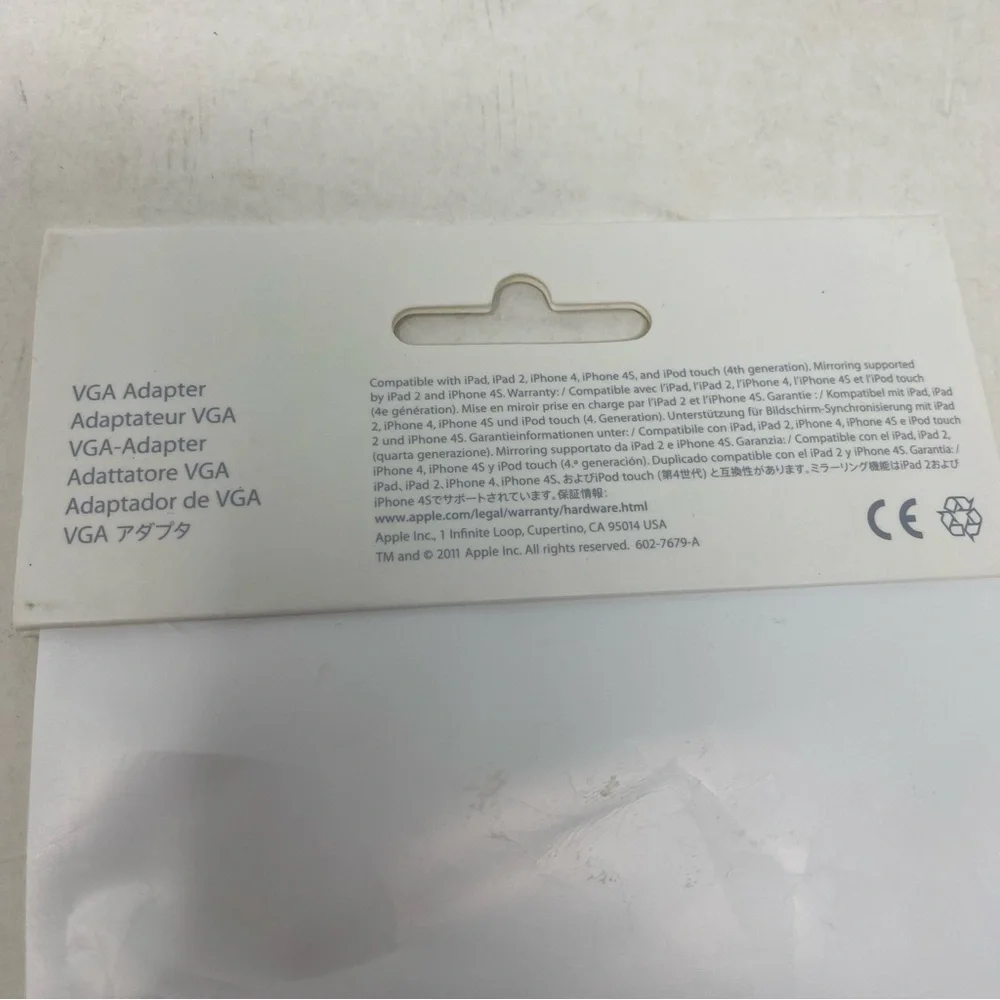 Apple VGA Adapter for iPad, iPhone, and iPod touch